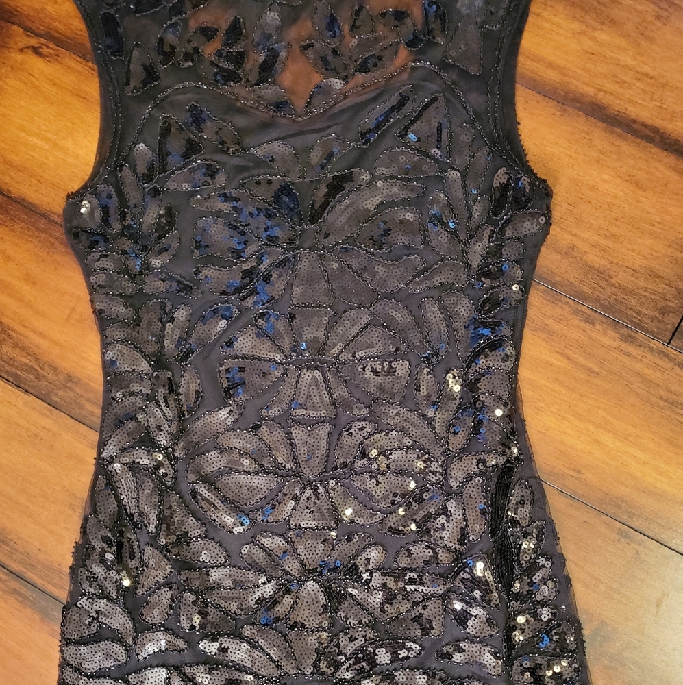 Dress - Picture 2 of 2